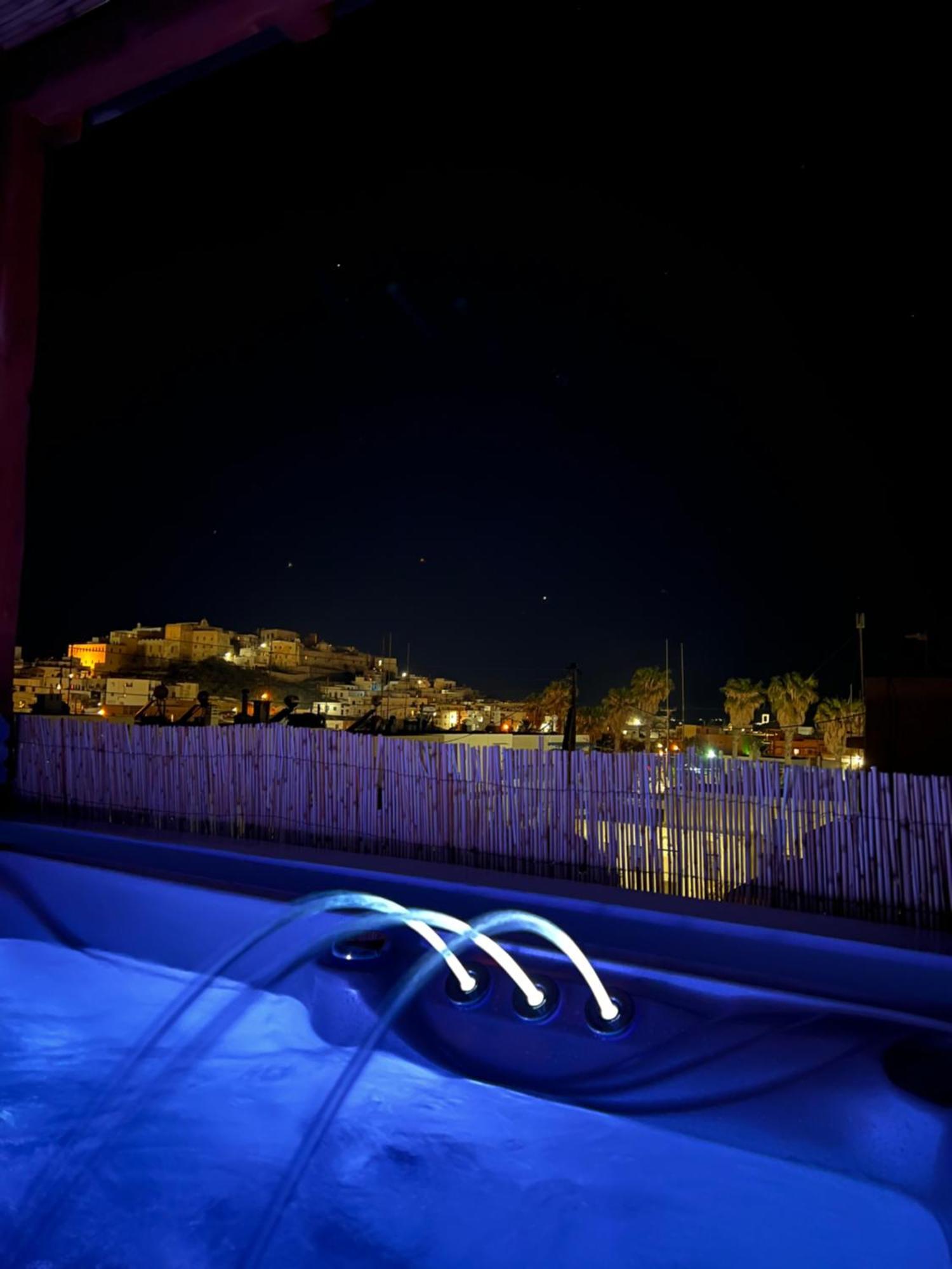 Hiviscus Suite Naxos Naxos City Екстер'єр фото